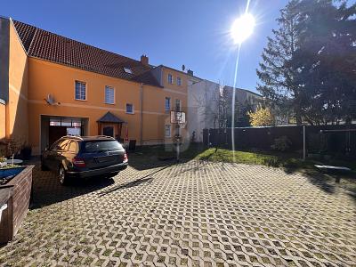 image-67035286
