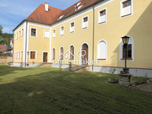 image-64330233