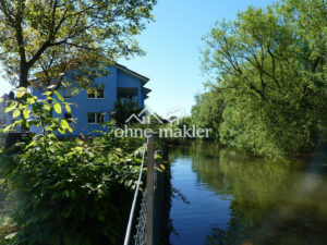 image-64909911