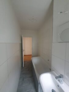 image-60081472