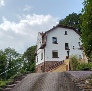 image-60327836