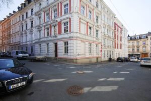 image-60777479