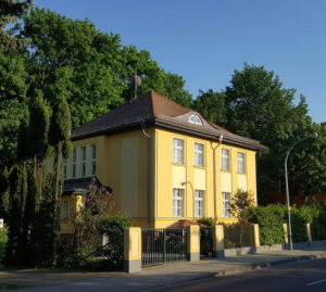 image-61111812