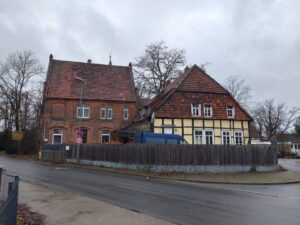 image-62342527