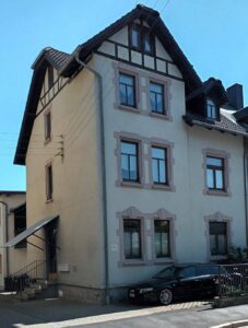 image-64084747
