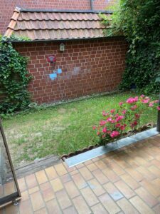 image-64303858