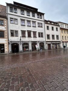 image-64340606