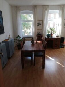 image-64432918