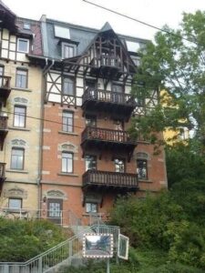 image-64640382