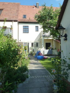 image-64652042