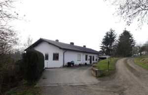 image-64730953