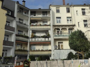 image-64737914