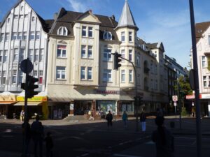 image-65279936