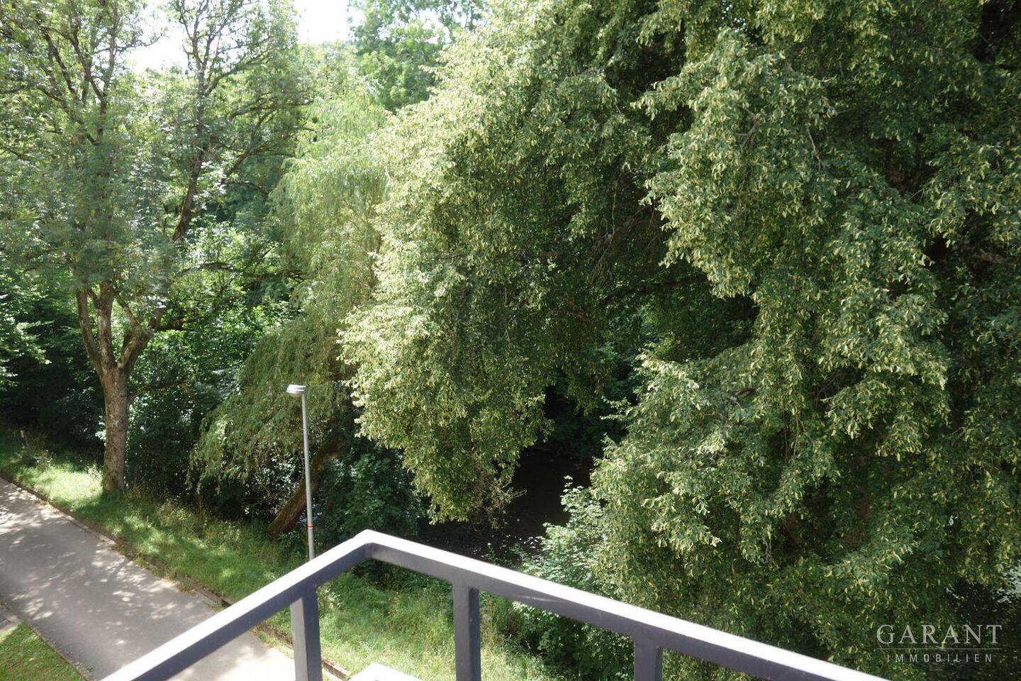 image-66741299