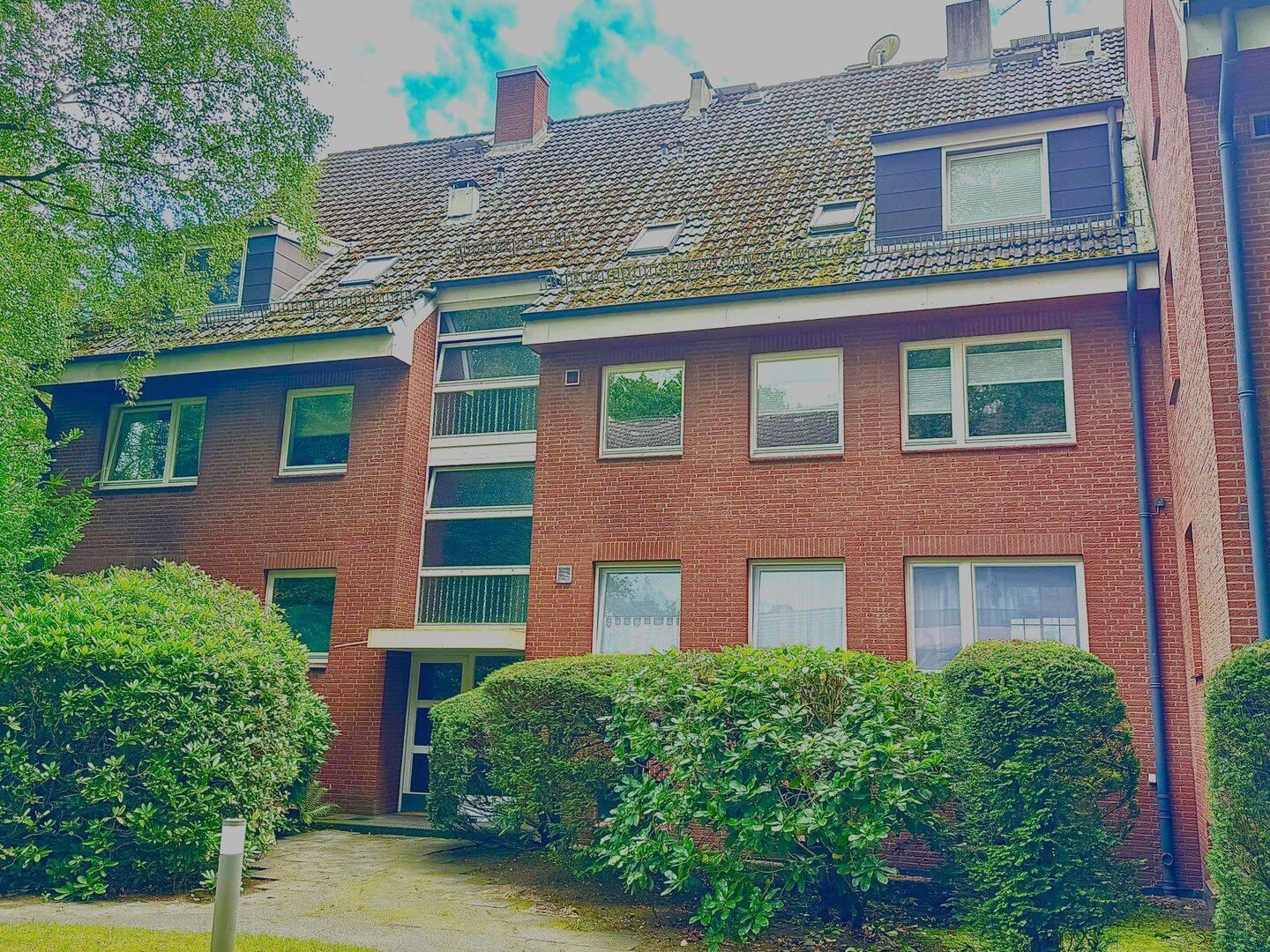 image-66748725