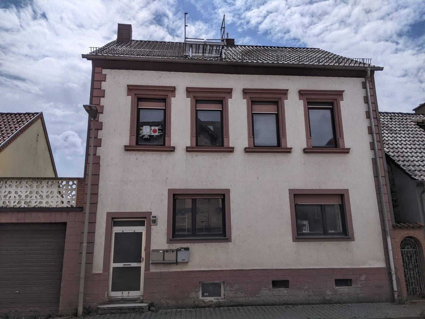 image-66790891