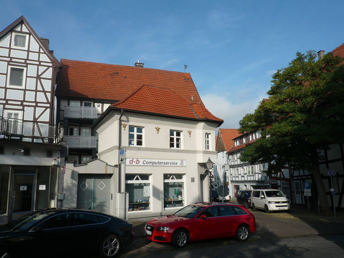 image-66892486