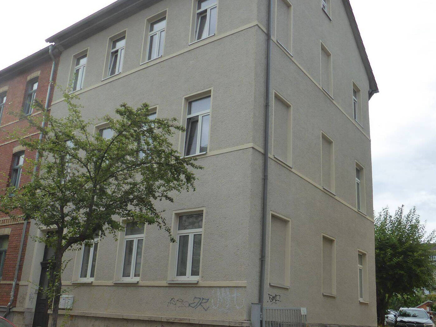image-66949940