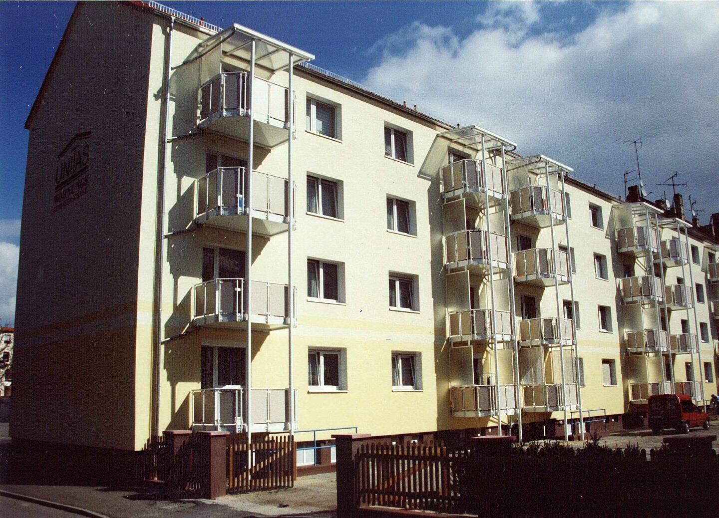 image-67090402