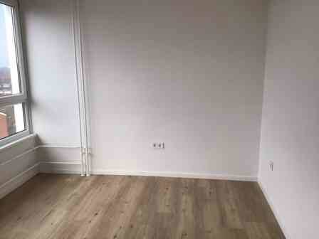 image-67090913