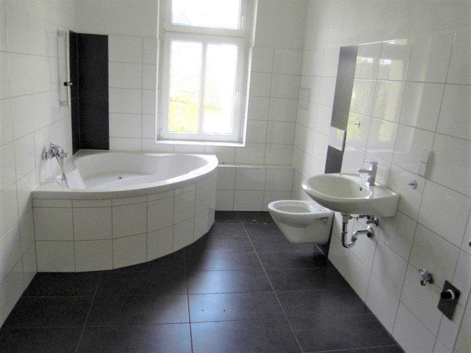 image-67308259