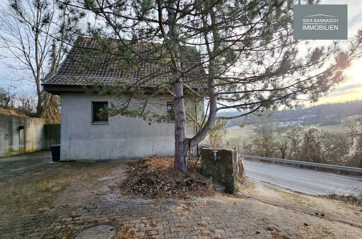 image-67314835