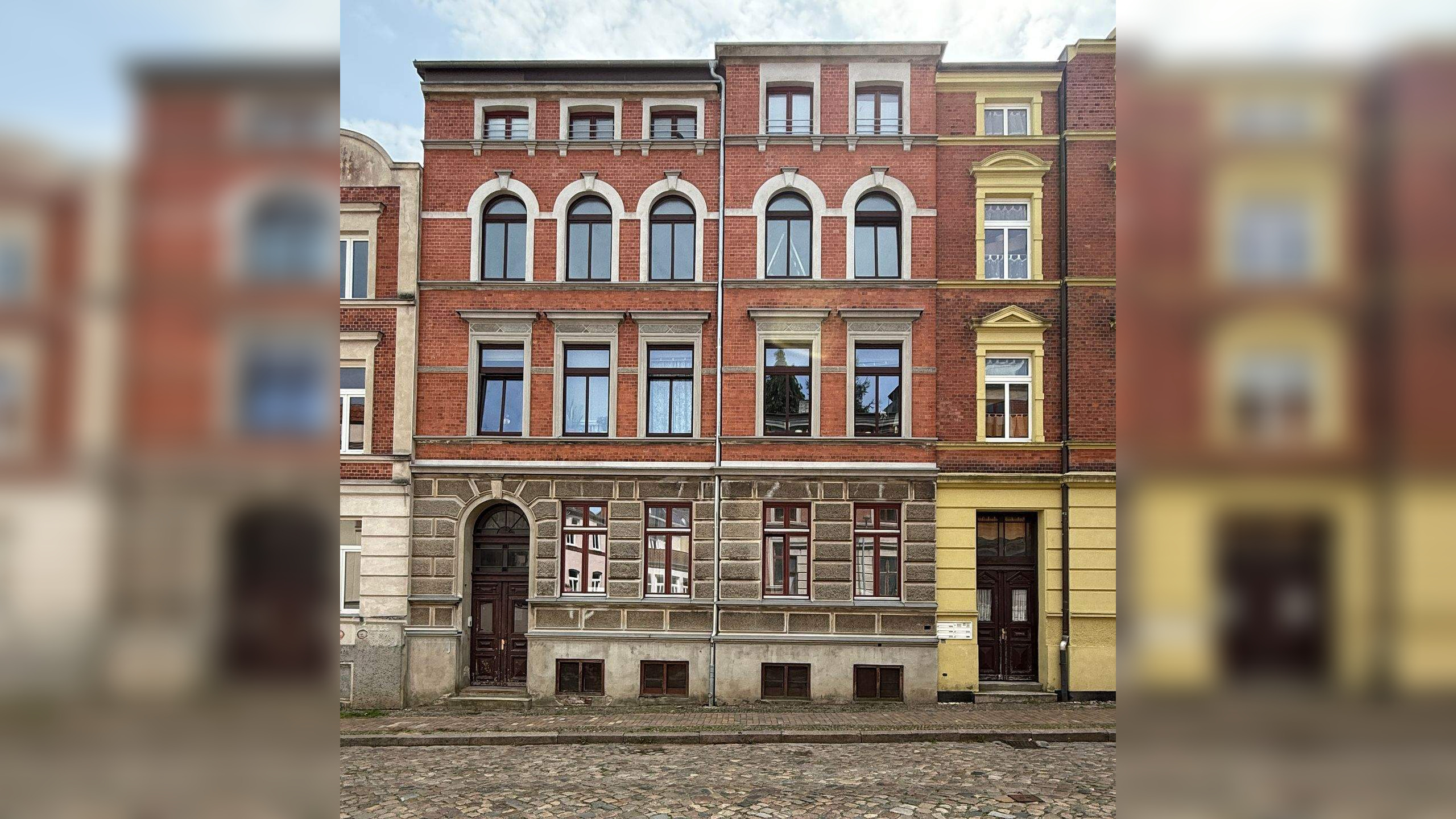 image-67315303