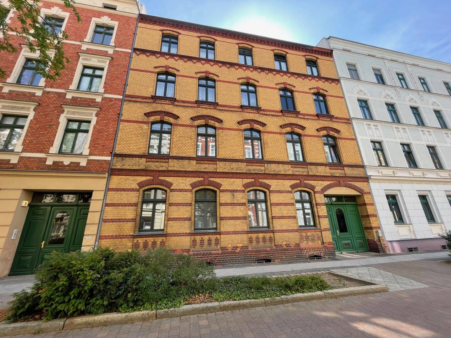 image-67352537