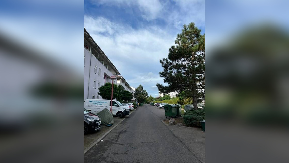 image-67409047