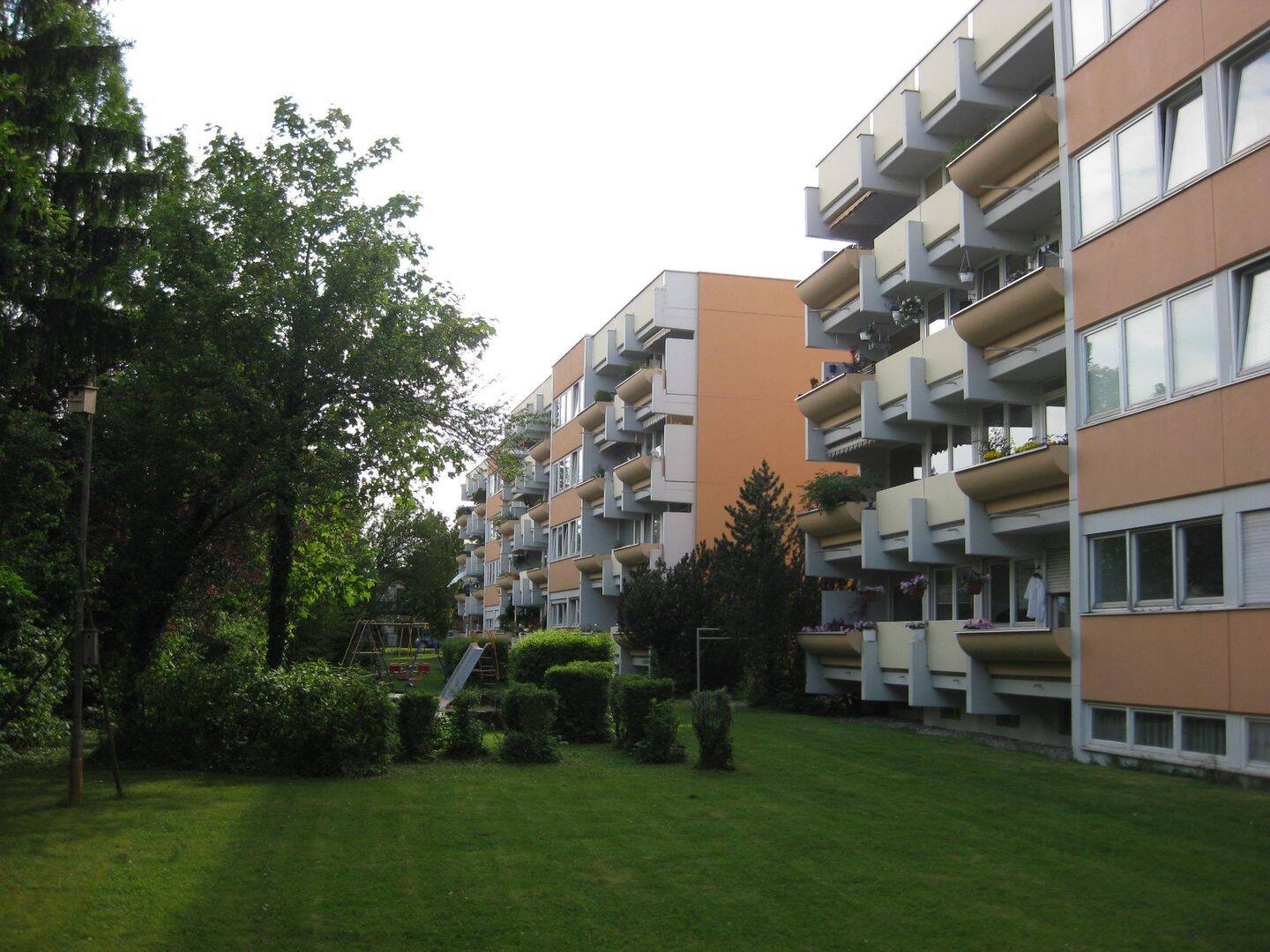 image-67476079