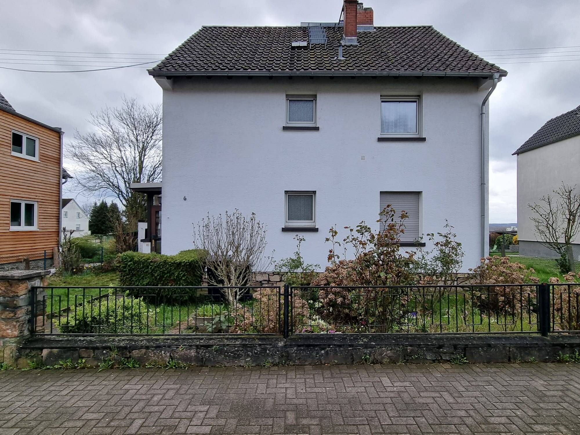 image-67611658