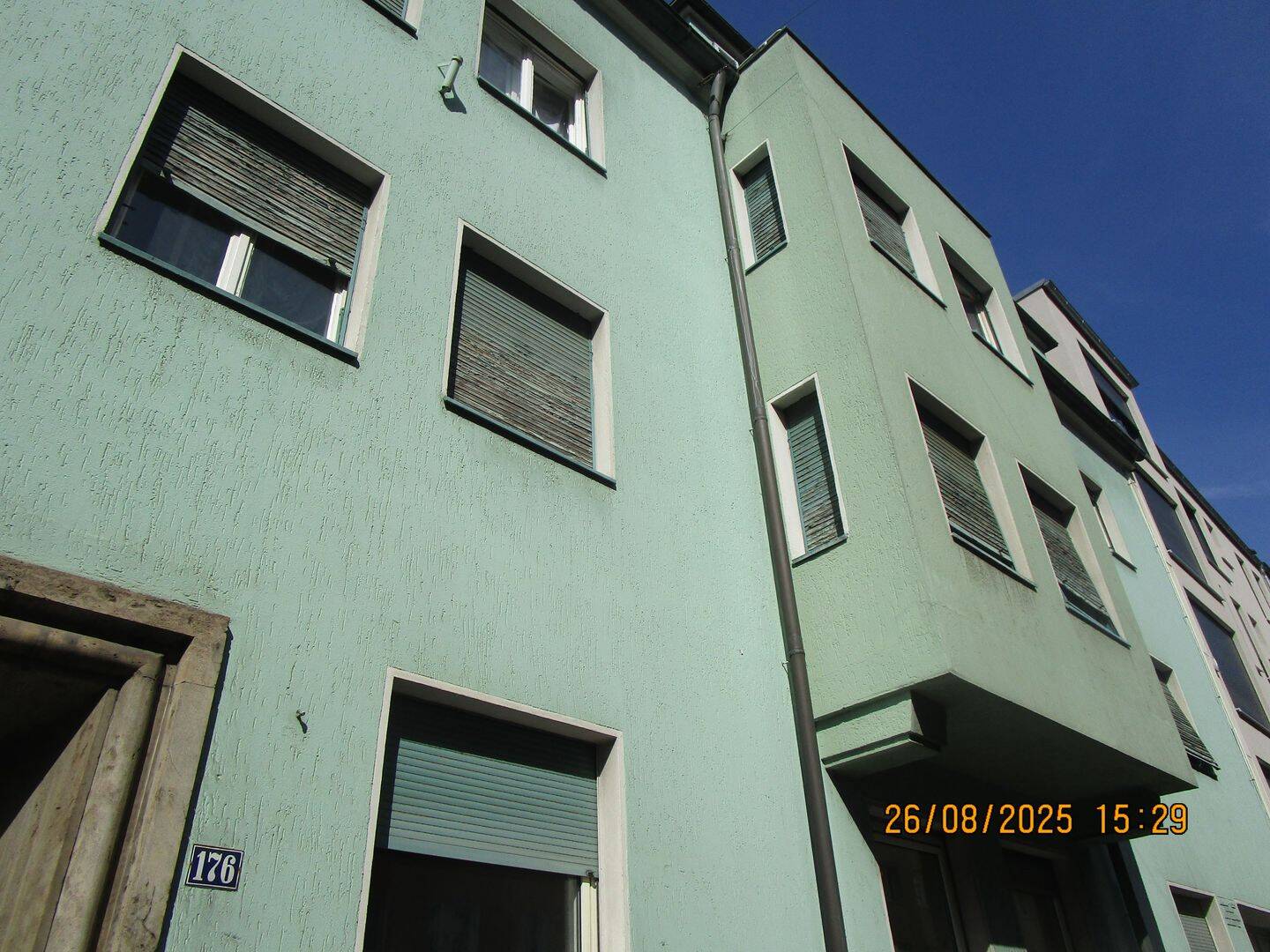 image-67619419