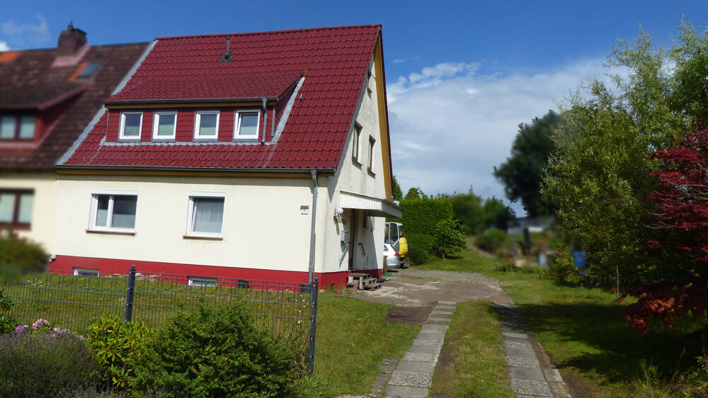 image-67653294