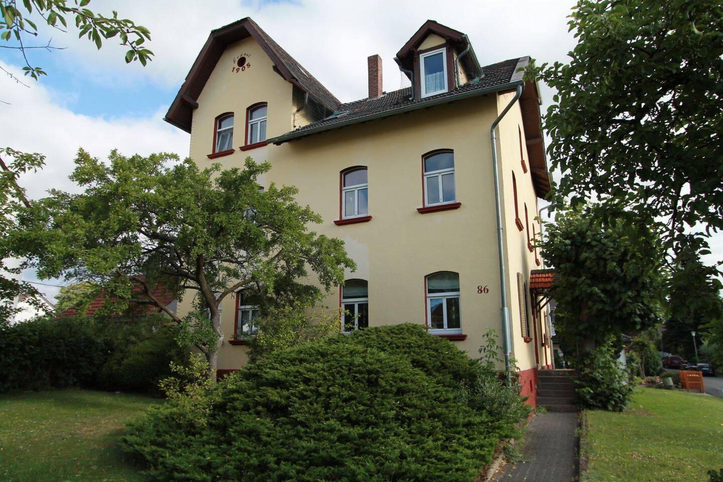image-67658852