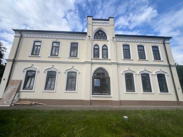 image-67779459