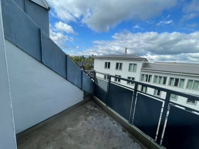 image-67960457