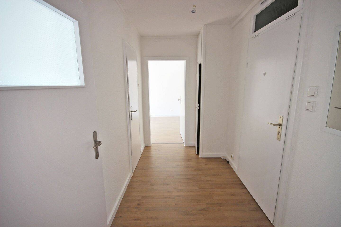 image-67969923