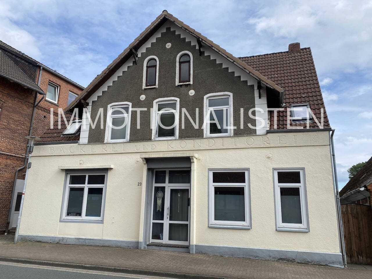 image-67988500