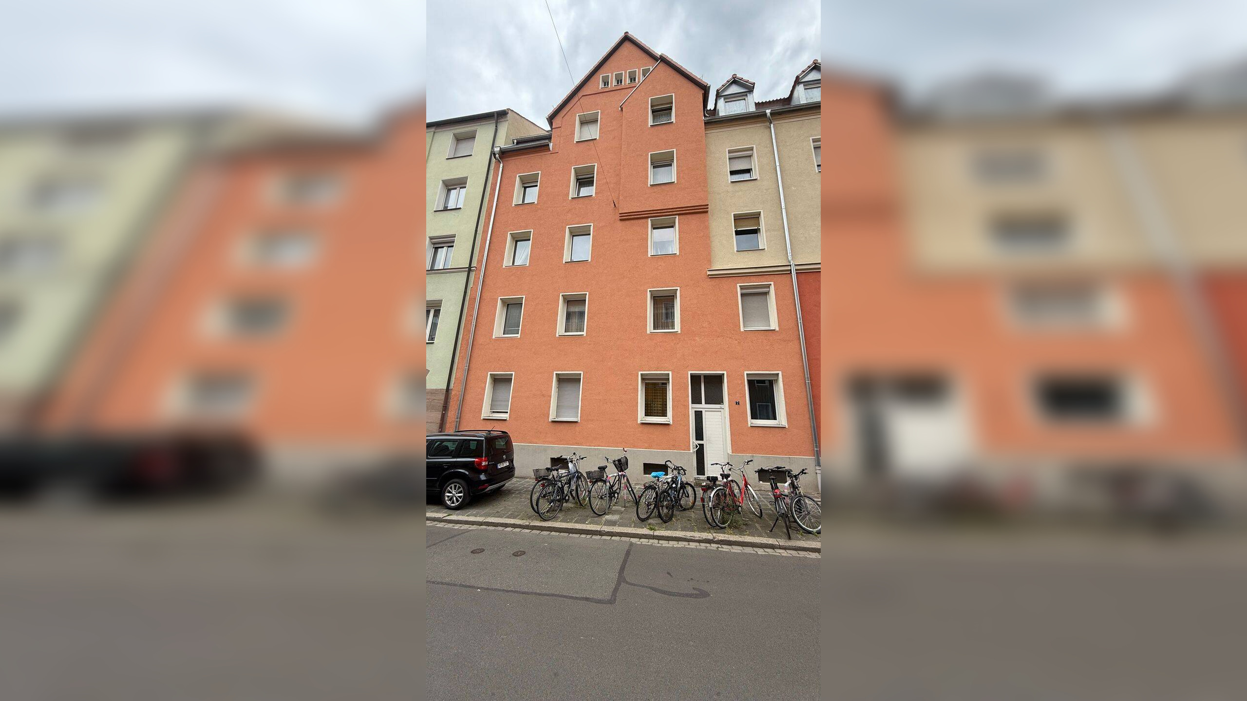image-67989263