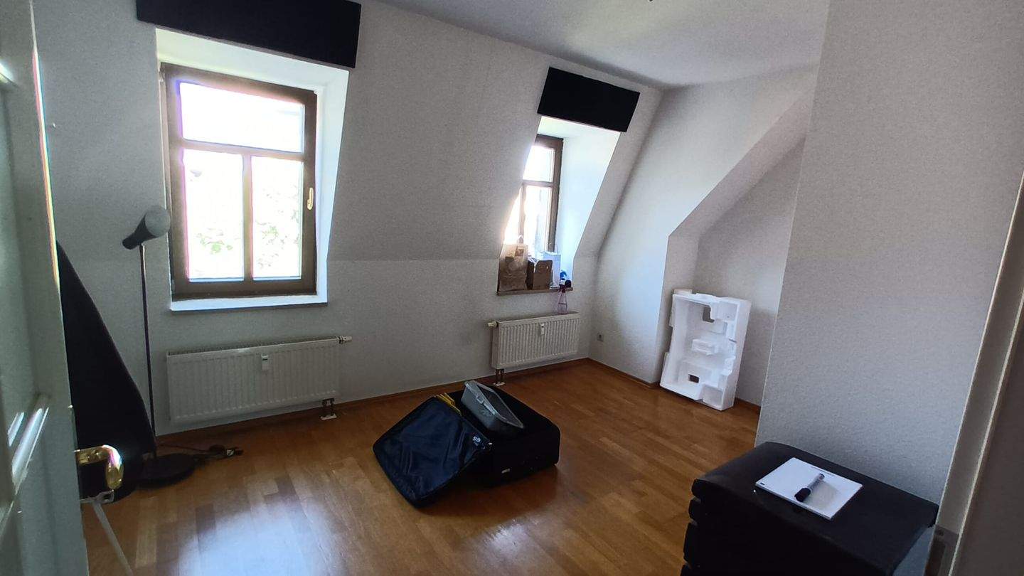image-68091074