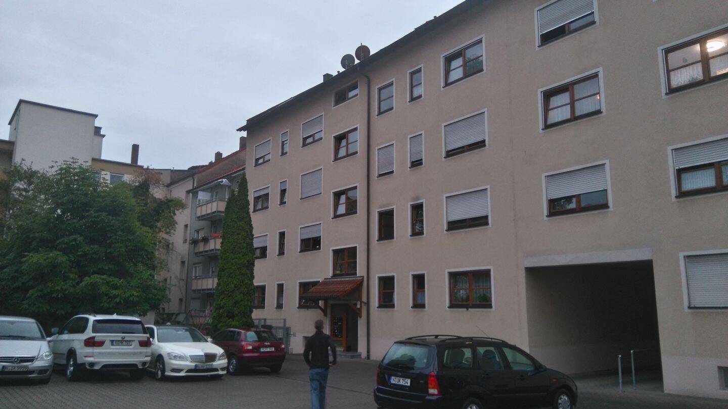 image-68310753