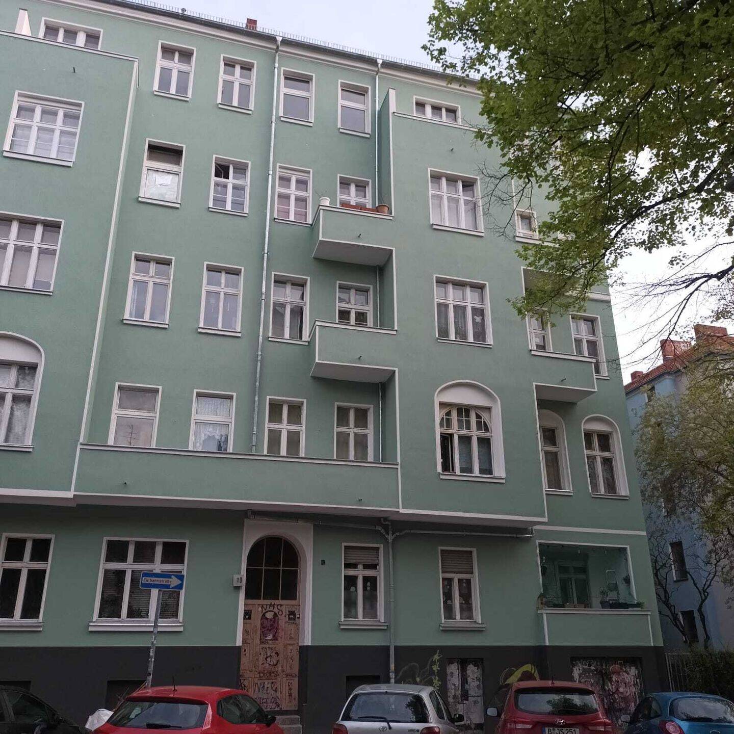 image-68411218