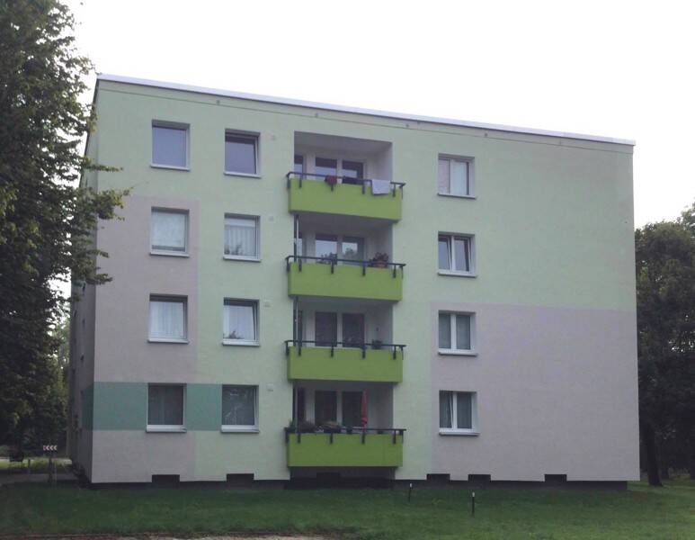 image-68435824
