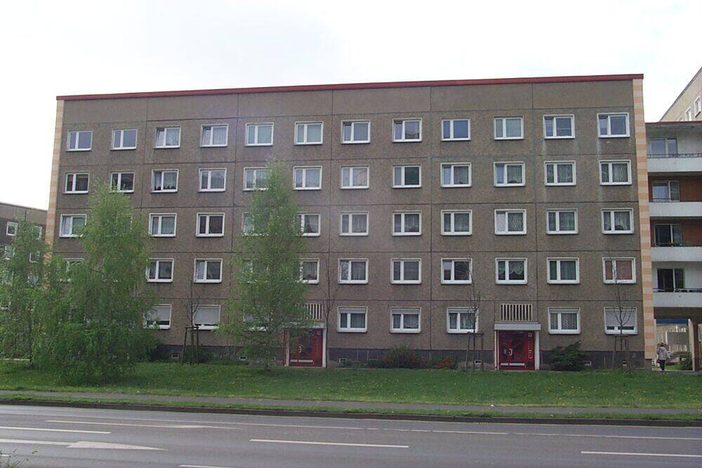 image-68463173