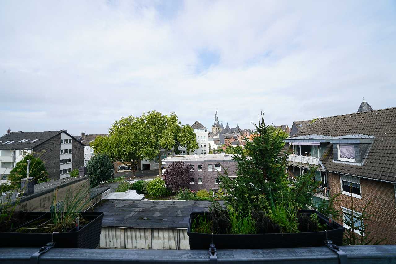 image-68744863