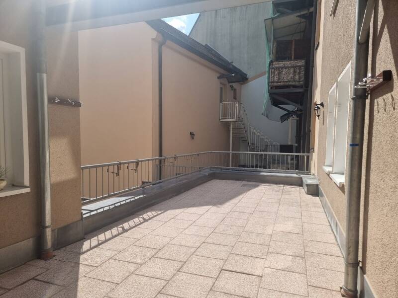 image-69092947