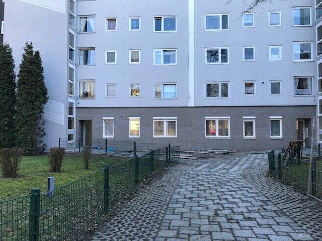 image-69202262