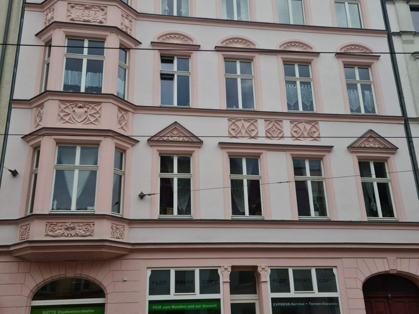 image-69389764