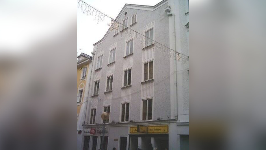 image-69474519