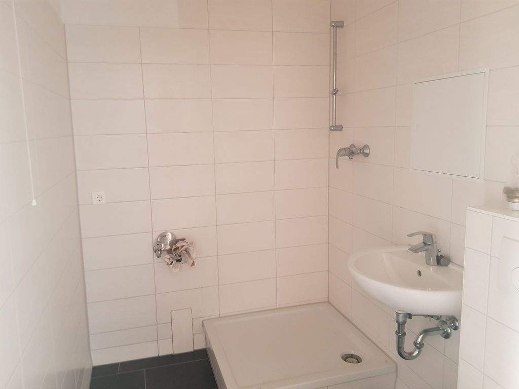 image-69618499